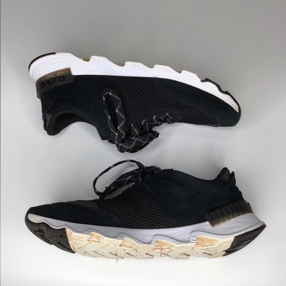 Sorel Kinetic Lite Lace Sneaker in Dark Green and Black. - Picture 9 of 12